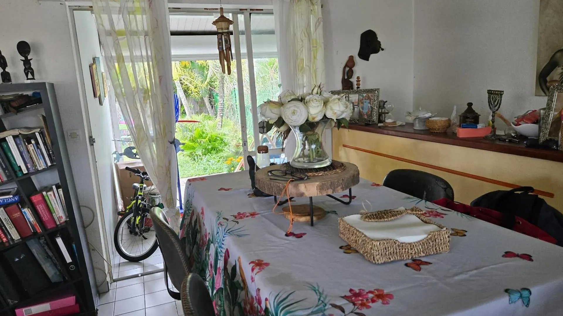 Holiday home Maison Confortable A Baie-Mahault Avec Jardin Privatif