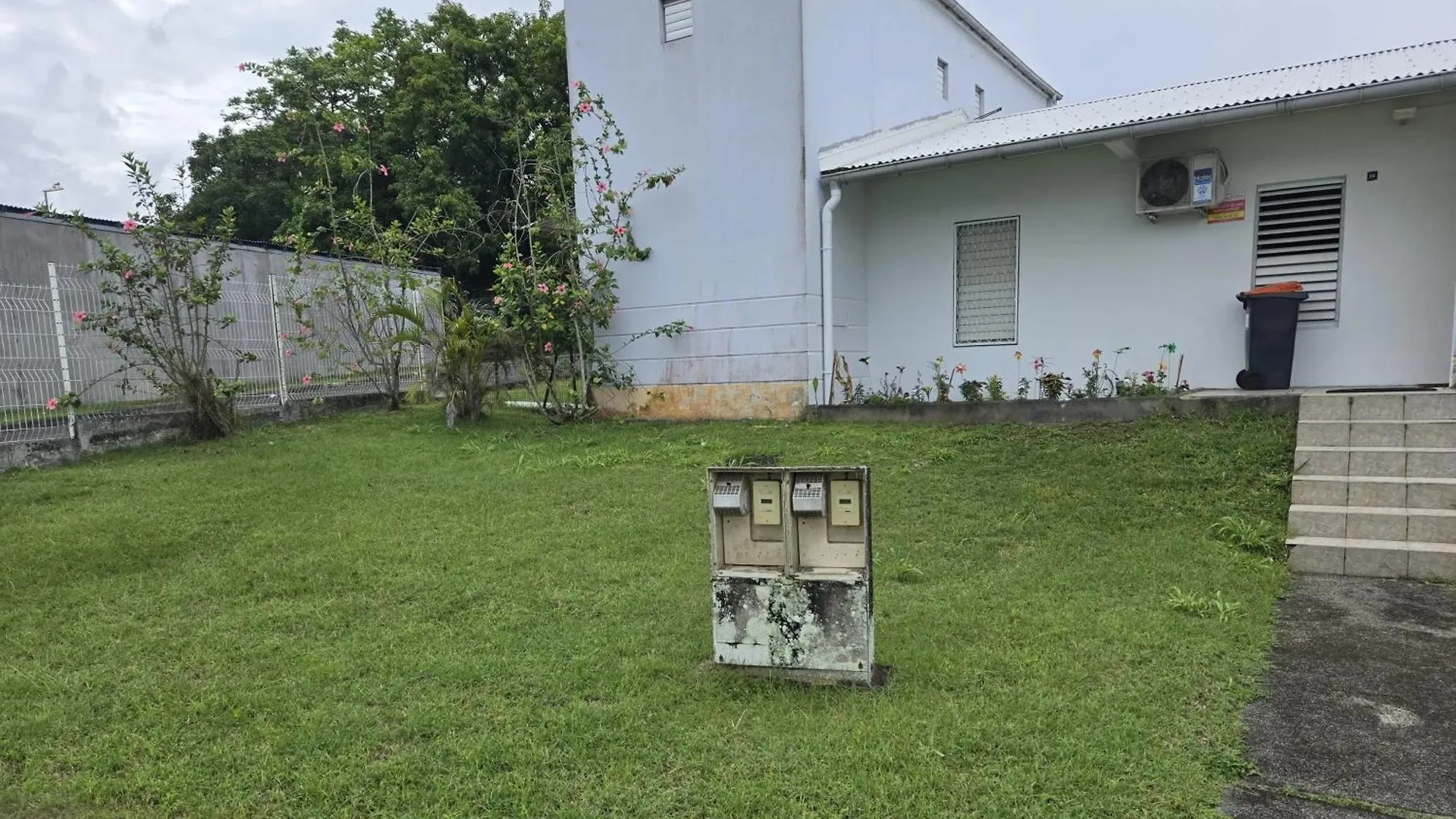 Semesterbostad Maison Confortable A Baie-Mahault Avec Jardin Privatif